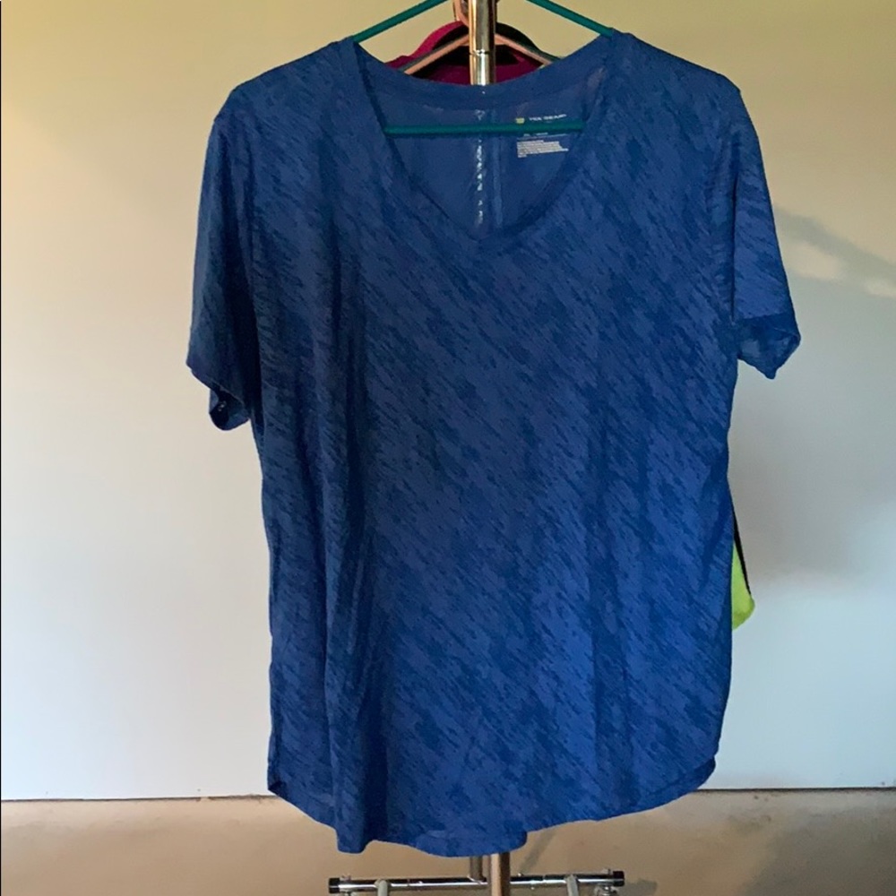 V-neck burnout workout tee
